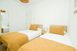 3 quartos, ferros/tábuas de passar roupa, berço de viagem, Wi-Fi