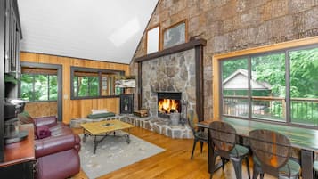 TV, fireplace, offices