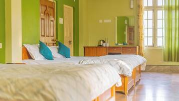 Family Room, Balcony | Blackout curtains, free WiFi, bed sheets