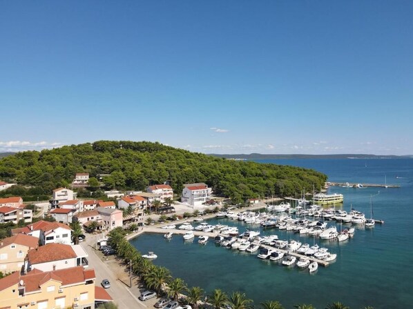 Apartamento, 1 quarto, para fumantes, sacada | Fachada