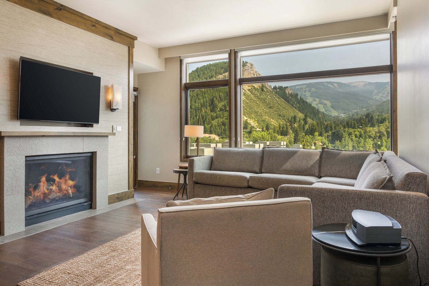 Smart TV, chimenea