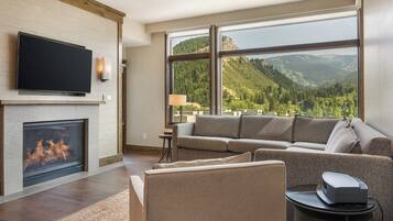 Smart TV, chimenea