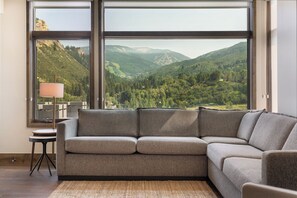 TV connectée, cheminée