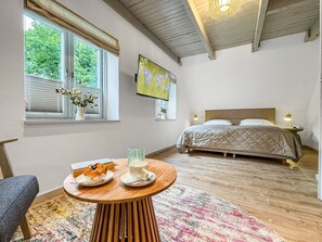 4 soverom, skrivebord, strykejern/-brett og wi-fi