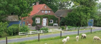 Vacation home Butjenter Haus am Deich