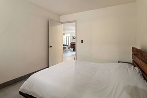 3 Schlafzimmer, Bügeleisen/Bügelbrett, Reisekinderbett, WLAN