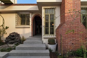 Exterior detail - Quiet and Cozy Home with Great Location (Santiago de Querétaro)