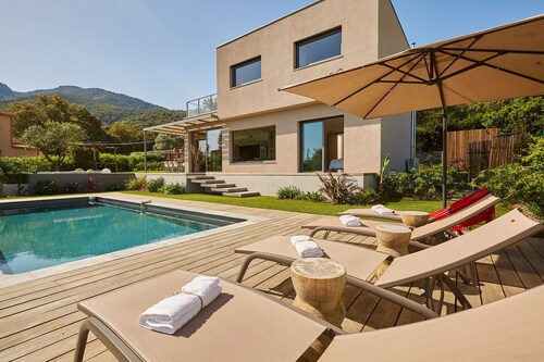 Villa Filao with infinity pool 10 minutes from the beaches of Argeles sur mer.
