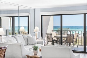 Smart TV, DVD player - Book 2026 Early & Save — Ends Dec 31! (DESTIN)