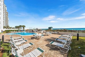Piscine extérieure