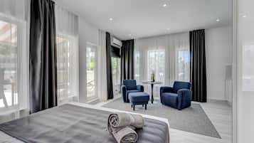 Estudio panorámico, 1 cama Queen size, Terraza, vista al océano | Wifi gratis