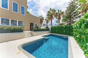 Outdoor pool, open 9:00 AM to 7:00 PM, sun loungers - BAL Apartments - Adults Only (Arona)