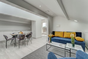 Panoramic Penthouse, 3 Bedrooms, Terrace, Ocean View