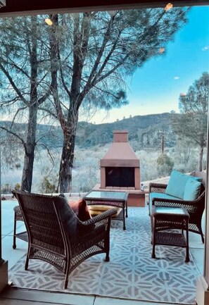 House | 4 bedrooms, Internet - Bright Family Getaway Mountain Views Outdoor Living (Lake Hughes)