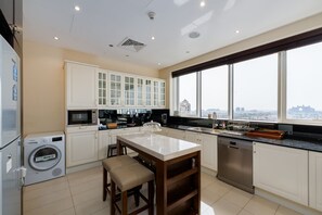 公寓, 吸煙房 | 4 間臥室