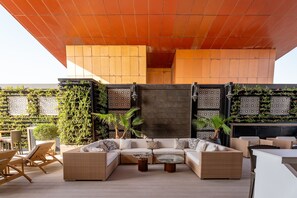 Apartment, Smoking | 4 bedrooms - 4BR Maid Palm Penthouse w Atlantis Views Beach Access (Dubai)