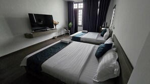 Vierbettzimmer | Verdunkelungsvorhänge, schallisolierte Zimmer, Bügeleisen/Bügelbrett