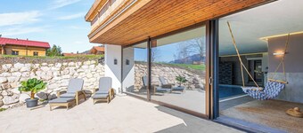 Large Deluxe Suite | Pool & Sauna and mountain view