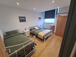 3 Schlafzimmer, Bügeleisen/Bügelbrett, kostenloses WLAN, Bettwäsche