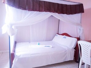 Standard Double Room, City View | Free WiFi, bed sheets - Elris Guest House & Hotel (Kisumu)