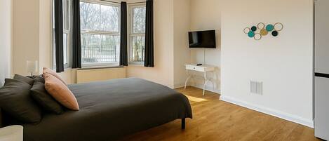 1 bedroom, iron/ironing board, WiFi