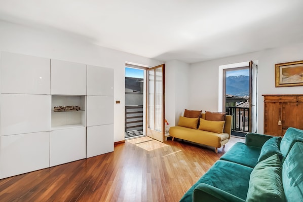 Standard Apartment, Multiple Bedrooms (Casa Del Profeta) | Living area | Smart TV - Casa Del Profeta (Arco)