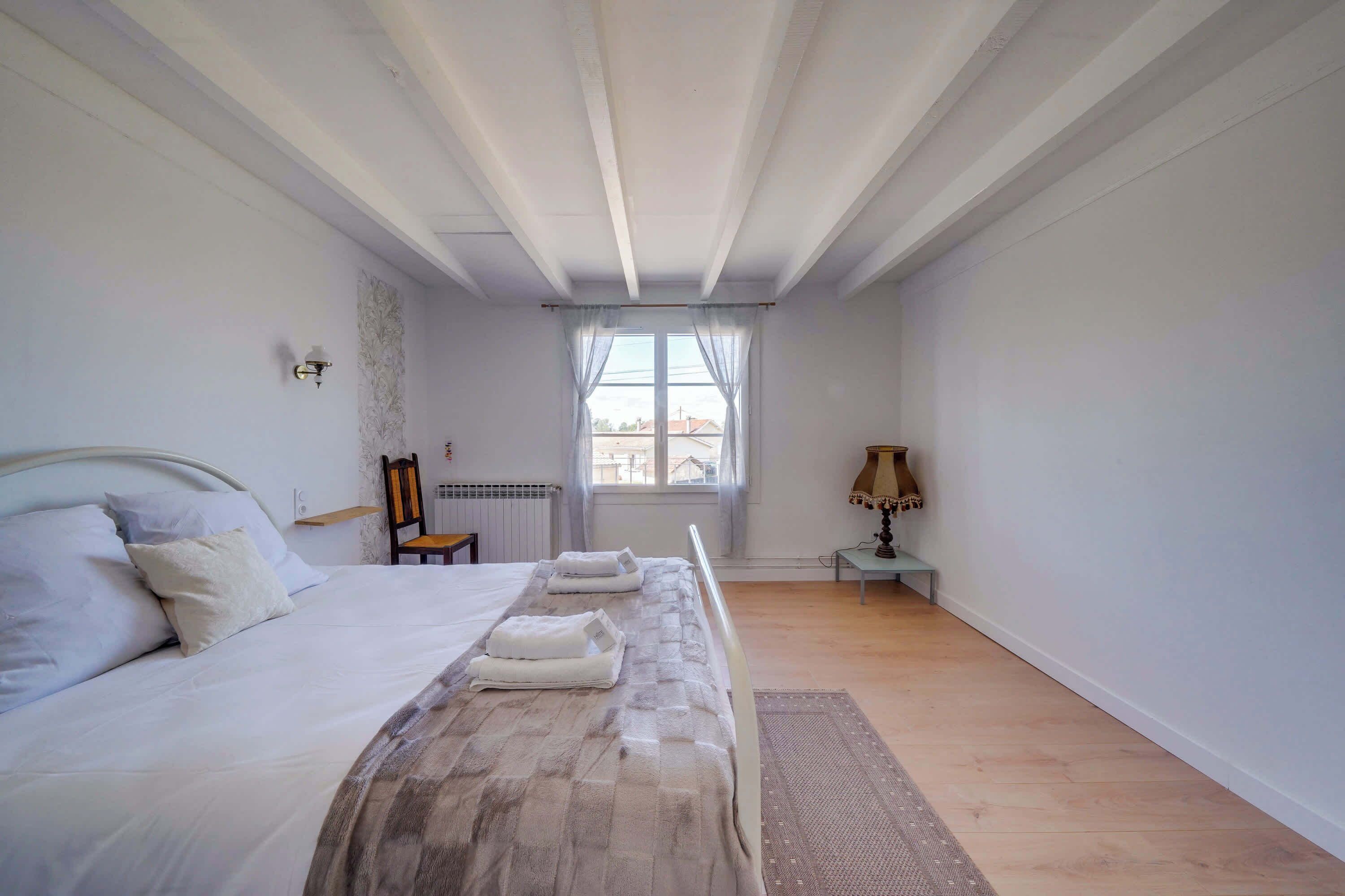 4 chambres, bureau, fer et planche à repasser, Wi-Fi