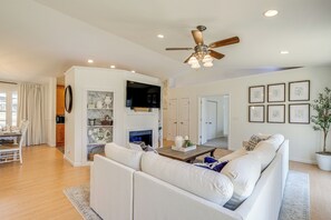 單棟房屋 (5 Bedrooms) | 內部