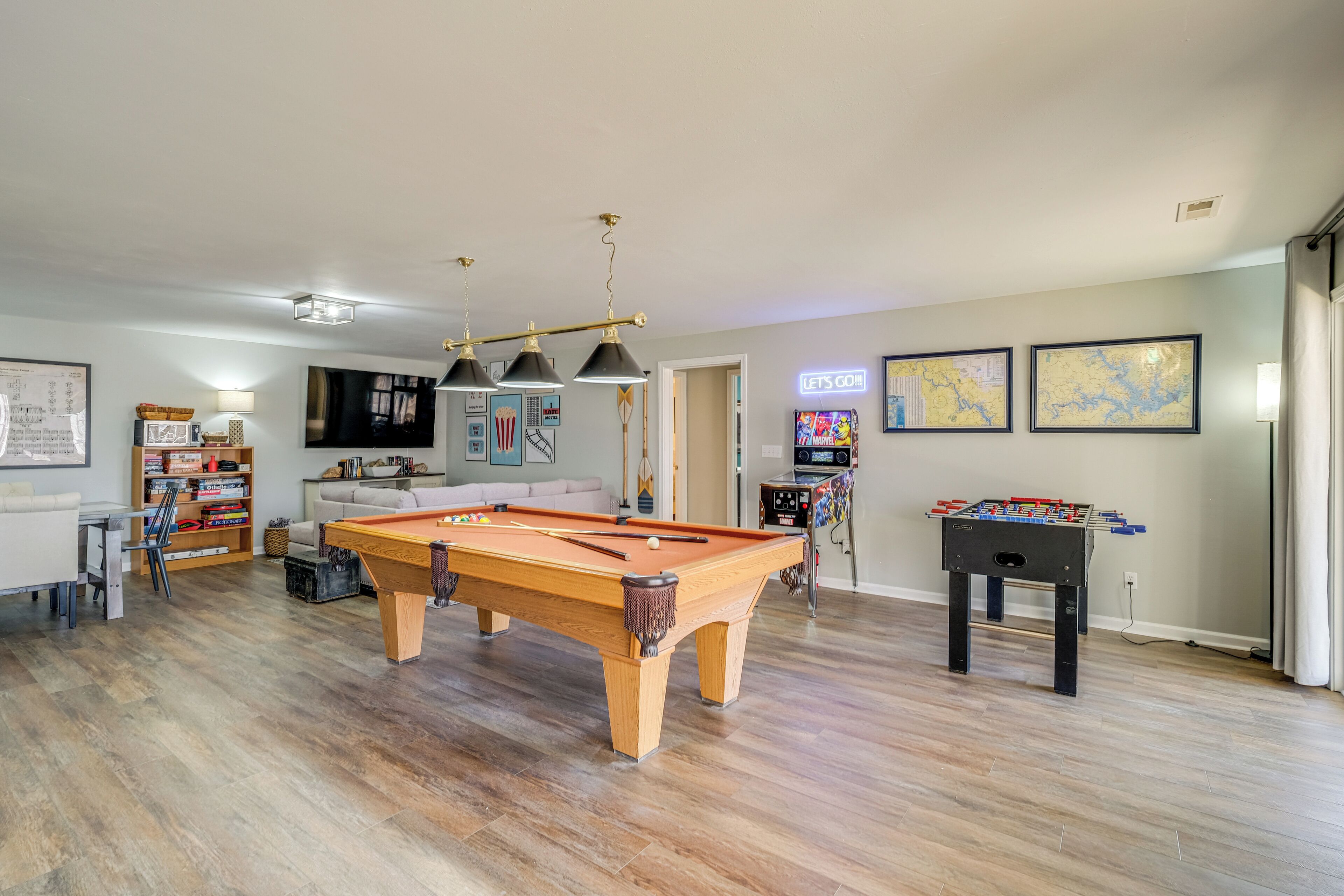 House (5 Bedrooms) | Interior
