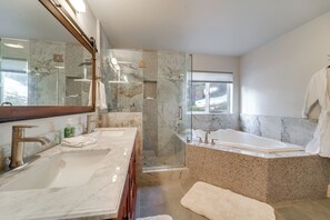 House (4 Bedrooms) | Interior - Near Downhill Ski Resort! Hot Tub Haven in Truckee (Truckee)