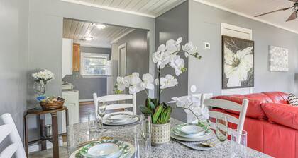 12 Mi to Lake Access: Port Arthur Apt w/ Yard