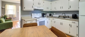 Walk to Dining & Shops: Dtwn Brookhaven Home!