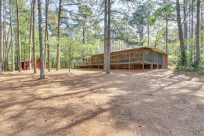 House (3 Bedrooms) | Interior - 136 Private Acres: Lakefront Aiken County Home! (Batesburg)
