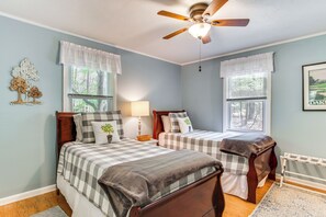 House (3 Bedrooms) | Interior - 136 Private Acres: Lakefront Aiken County Home! (Batesburg)