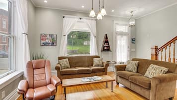 House (3 Bedrooms) | Front of property