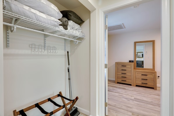 Apartment (1 Bedroom) | Interior
