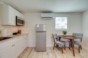 Apartment (1 Bedroom) | Interior - 3 Mi to Beach & Pier: Pet-friendly Cape Cod Apt! (Wareham)