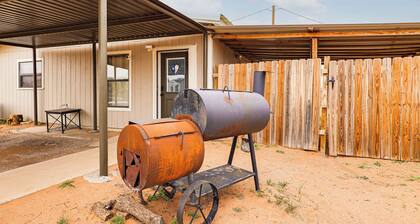 7 Mi to Dtwn Odessa: Home w/ Large Yard!