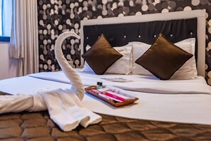 4 Schlafzimmer, Schreibtisch, Bügeleisen/Bügelbrett, WLAN