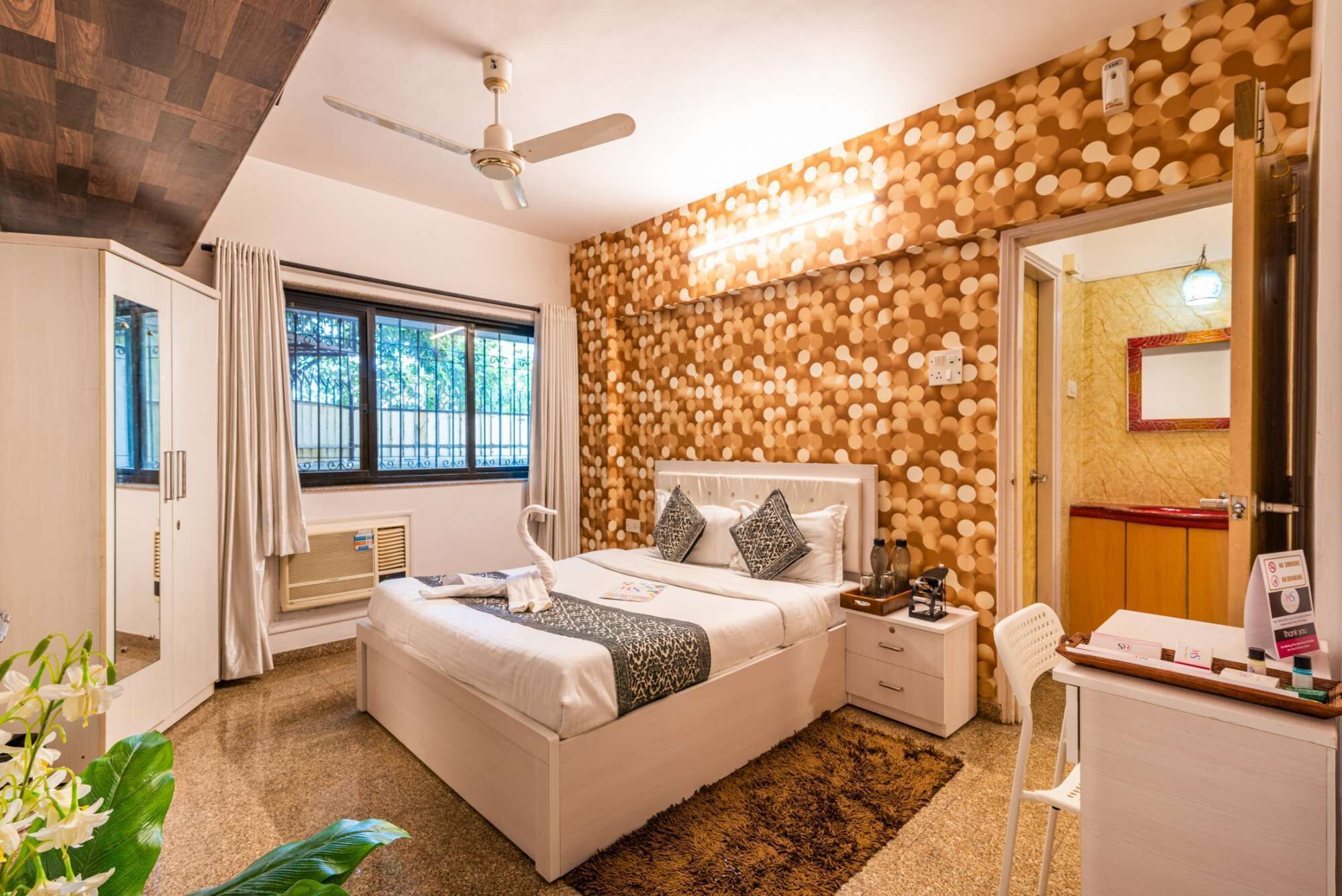 4 Schlafzimmer, Schreibtisch, Bügeleisen/Bügelbrett, WLAN