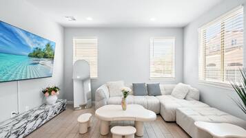 House | 4 bedrooms, Internet