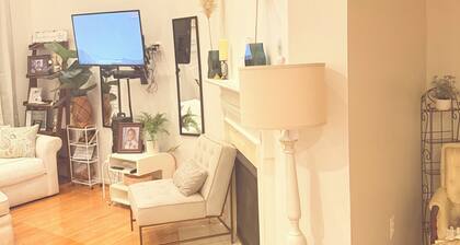 Charming B&B with AC in Bowie MD