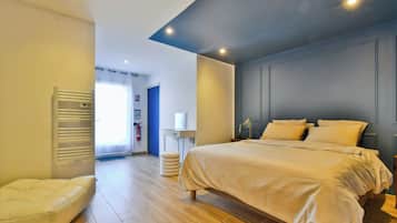 8 slaapkamers, een strijkplank/strijkijzer, reisbedje, gratis wifi