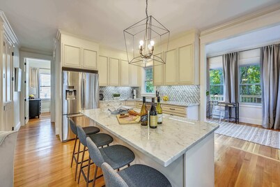 Cozy 5BR Jamaica Plain | Walk to T & Downtown