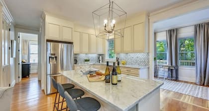 Modern Boston Condo | near T