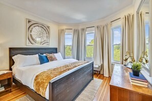 5 bedrooms, iron/ironing board, travel cot, WiFi