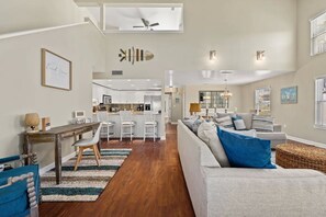 Living area - 5 Bdrm Duplex | Dog Friendly | (Port St Joe)