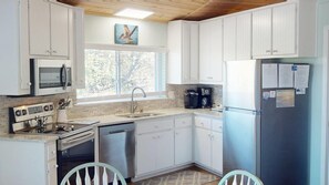 Fridge, microwave, dishwasher, coffee/tea maker