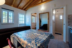 Interior - Romantic Chalet Villa, Quinta Boa Vida (Alcobaça)