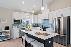 Fridge, microwave, dishwasher, coffee/tea maker